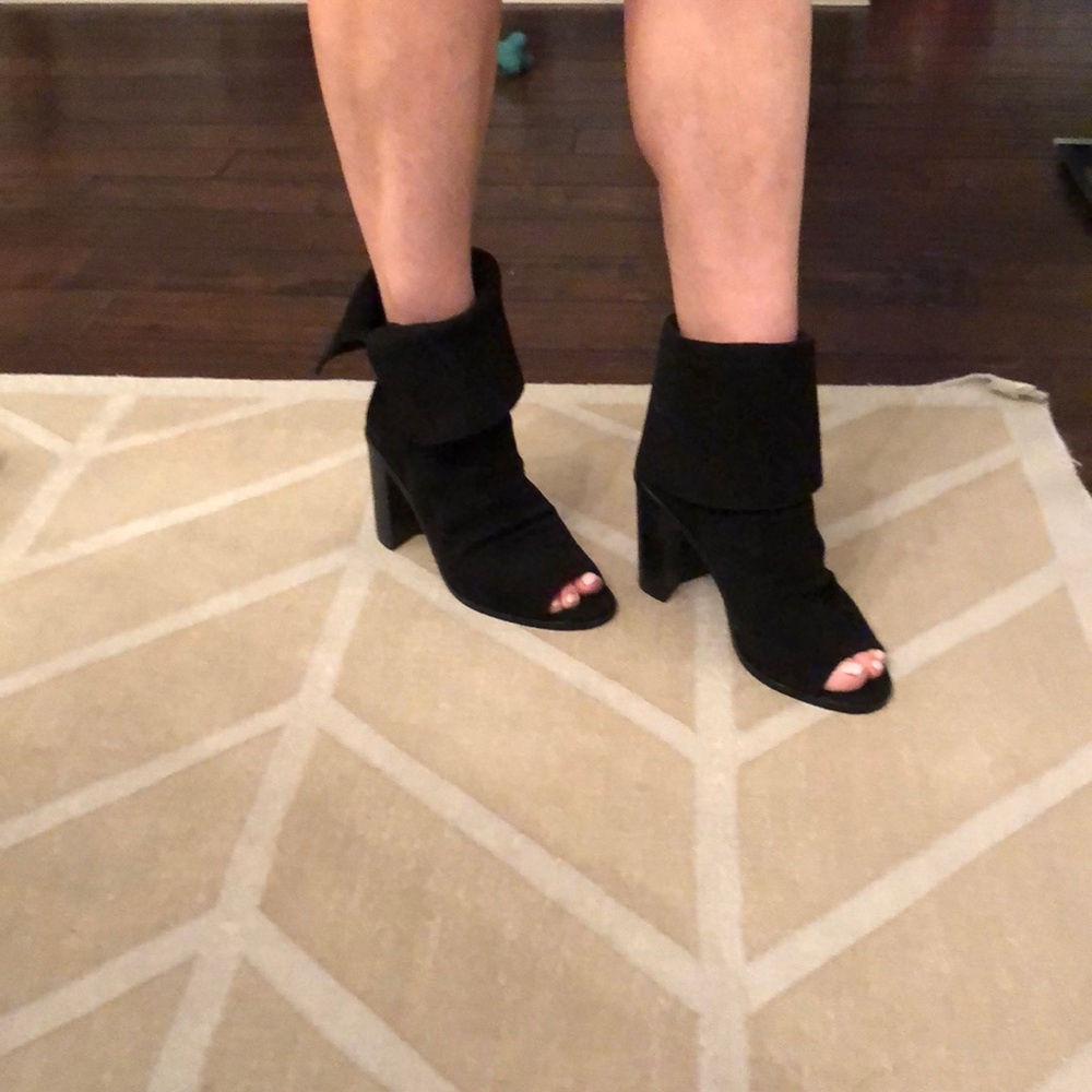 Sz 8.5 New ! Black suede Boots